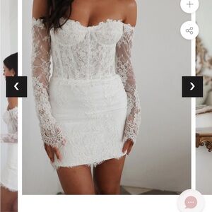 UNTAMED PETALS BY AMANDA JUDGE White Off-Shoulder Lace Long Sleeve Mini Dress